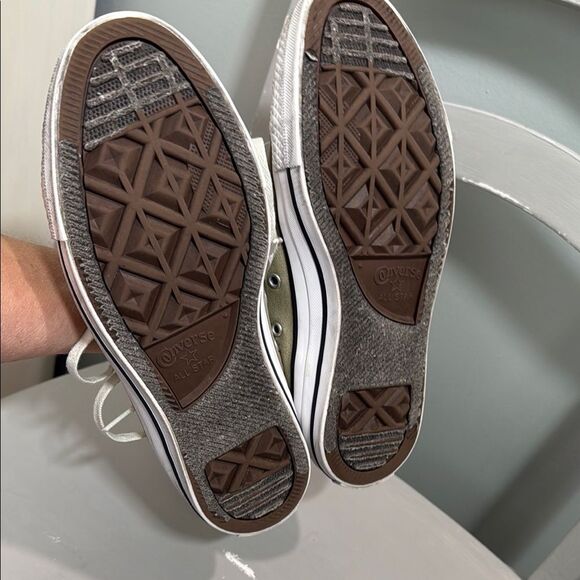 Converse Unisex Green Sneakers - Picture 8 of 10